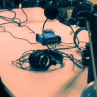 エフエムスタジオ